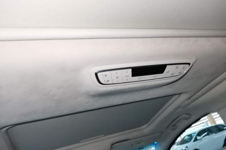 Used Buick GL8 2017 28T Avenir Avia National Emission Standard V Headliner
