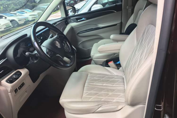 Used Buick GL8 2017 28T Avenir Avia National Emission Standard V Left Front Seat
