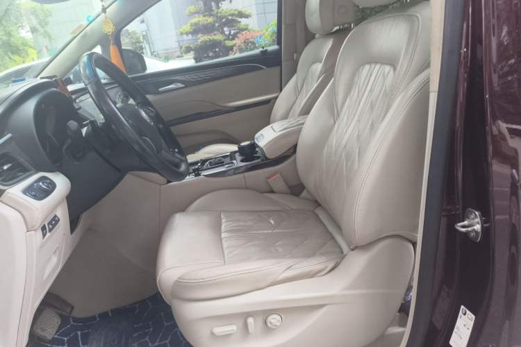 Used Buick GL8 2017 28T Avenir Avia National Emission Standard V Left Front Seat