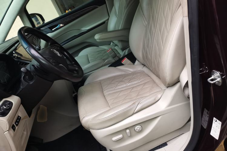 Used Buick GL8 2017 28T Avenir Avia National Emission Standard V Left Front Seat