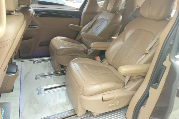 Used Buick GL8 2017 ES 28T Luxury Model China V Standard Left Rear Seat
