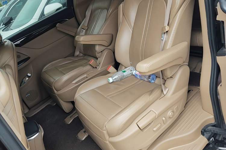 Used Buick GL8 2017 ES 28T Flagship Model China V Standard Left Rear Seat