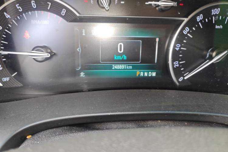 Used Buick GL8 2017 28T Avenir Avia National Emission Standard V Odometer Close Up