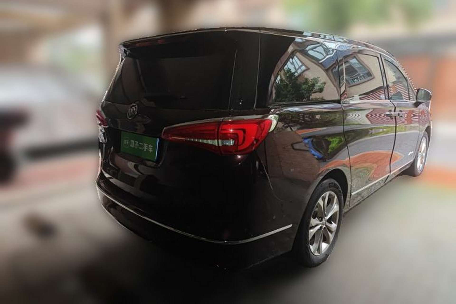 Used Buick GL8 2017 28T Avenir Avia National Emission Standard V Rear Right 45 Deg
