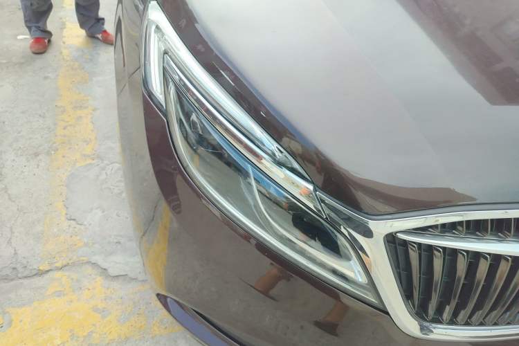 Used Buick GL8 2017 ES 28T Luxury Model China V Standard Right Front Headlight