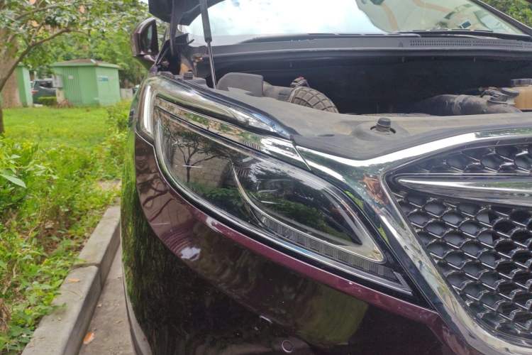Used Buick GL8 2017 28T Avenir Avia National Emission Standard V Right Front Headlight
