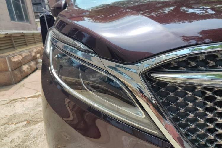 Used Buick GL8 2017 28T Avenir Avia National Emission Standard V Right Front Headlight