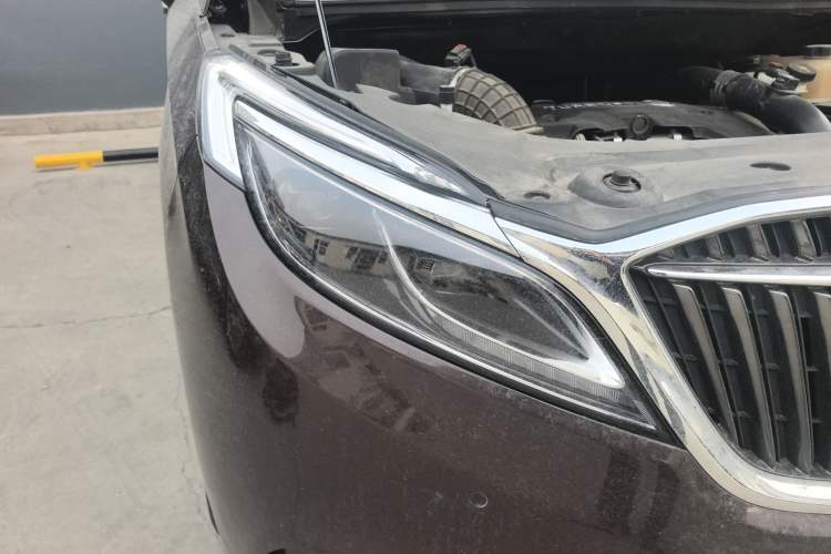 Used Buick GL8 2017 ES 28T Flagship Model China V Standard Right Front Headlight