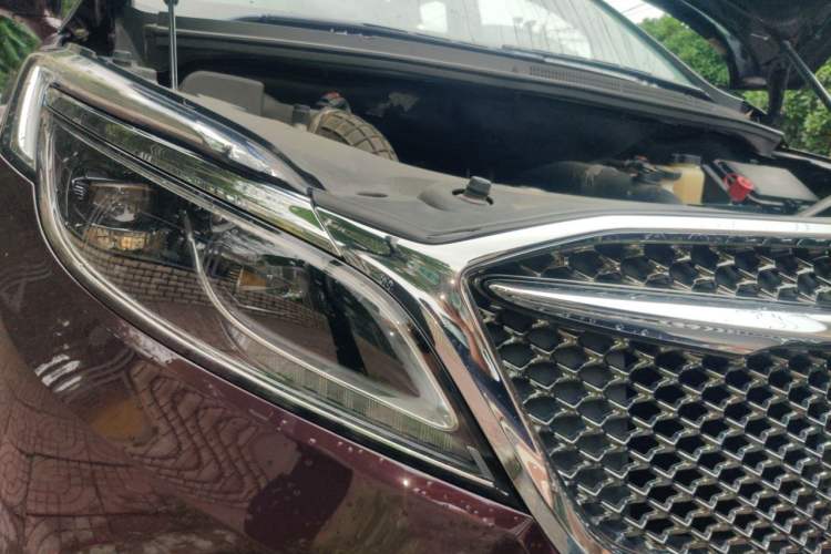 Used Buick GL8 2017 28T Avenir Avia National Emission Standard V Right Front Headlight