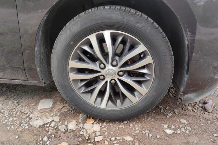 Used Buick GL8 2017 ES 28T Luxury Model China V Standard Right Front Wheel Hub