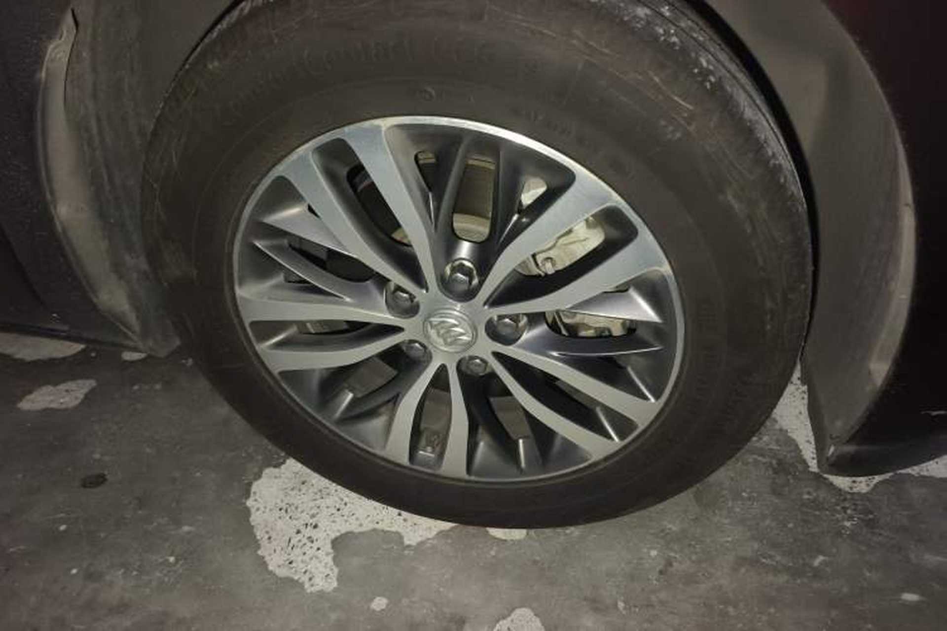 Used Buick GL8 2017 ES 28T Luxury Model China V Standard Right Front Wheel Hub