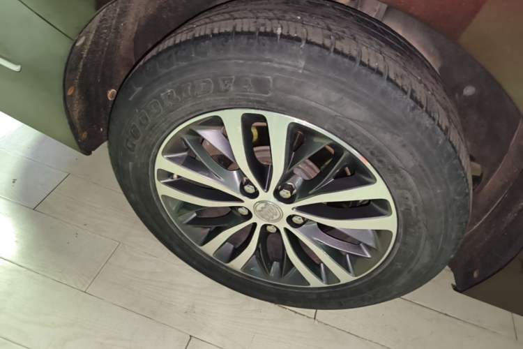 Used Buick GL8 2017 ES 28T Luxury Model China V Standard Right Rear Wheel Hub