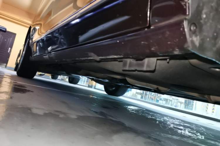 Used Buick GL8 2017 28T Avenir Avia National Emission Standard V Right Side Sill