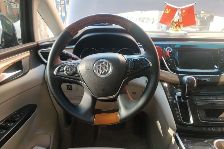 Used Buick GL8 2017 ES 28T Comfort Model China V Standard Steering Wheel