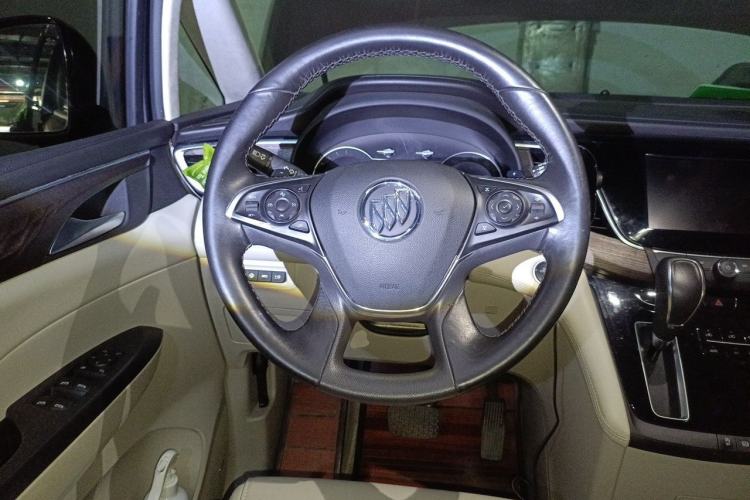 Used Buick GL8 2017 28T Avenir Avia National Emission Standard V Steering Wheel