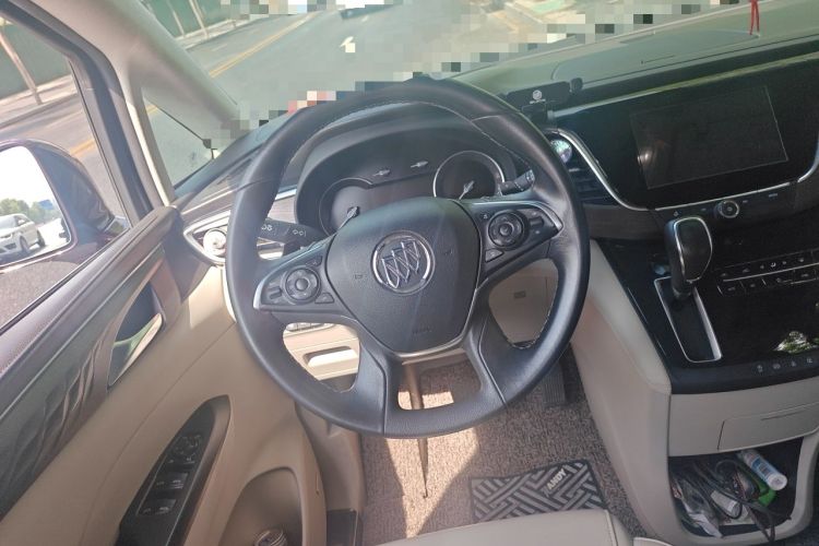 Used Buick GL8 2017 28T Avenir Avia National Emission Standard V Steering Wheel