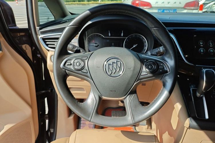 Used Buick GL8 2017 ES 28T Luxury Model China V Standard Steering Wheel