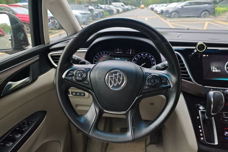 Used Buick GL8 2017 28T Avenir Avia National Emission Standard V Steering Wheel