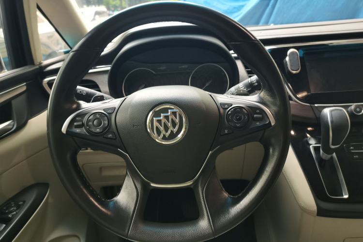 Used Buick GL8 2017 28T Avenir Avia National Emission Standard V Steering Wheel