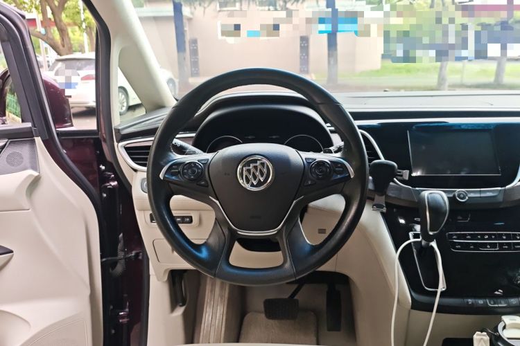 Used Buick GL8 2017 28T Avenir Avia National Emission Standard V Steering Wheel