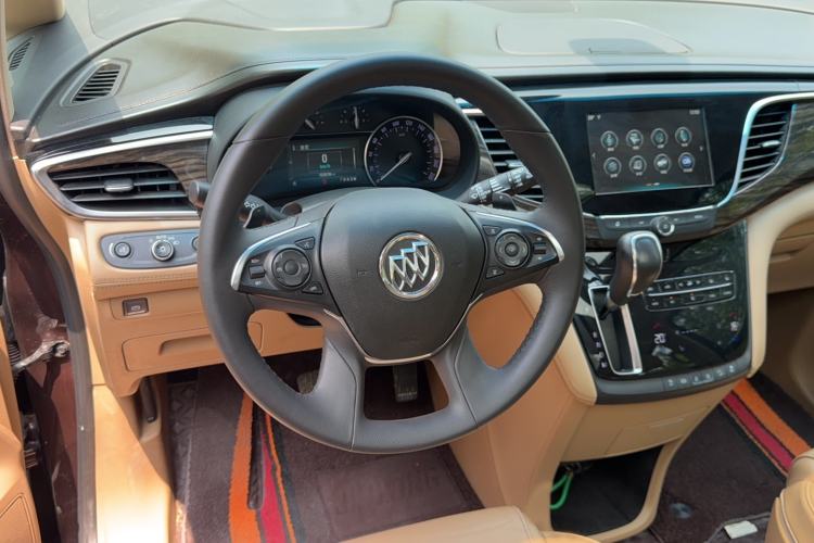 Used Buick GL8 2017 ES 28T Luxury Model China V Standard Steering Wheel