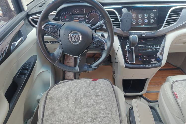 Used Buick GL8 2017 28T Avenir Avia National Emission Standard V Steering Wheel