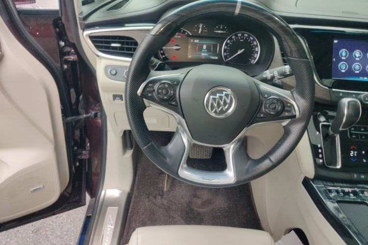 Used Buick GL8 2017 28T Avenir Avia National Emission Standard V Steering Wheel