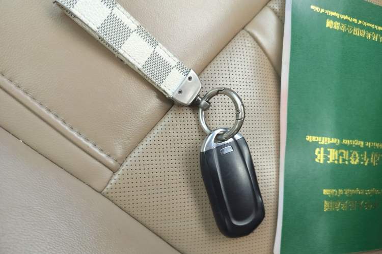 Used Buick GL8 2017 ES 28T Luxury Model China V Standard Vehicle Key