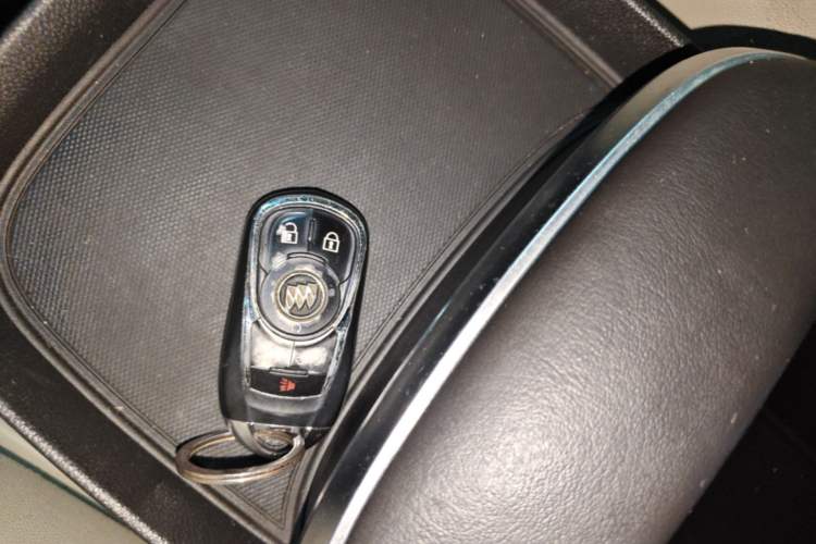 Used Buick GL8 2017 28T Avenir Avia National Emission Standard V Vehicle Key