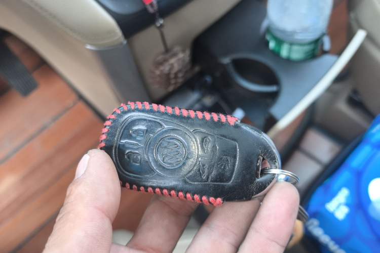 Used Buick GL8 2017 ES 28T Flagship Model China V Standard Vehicle Key