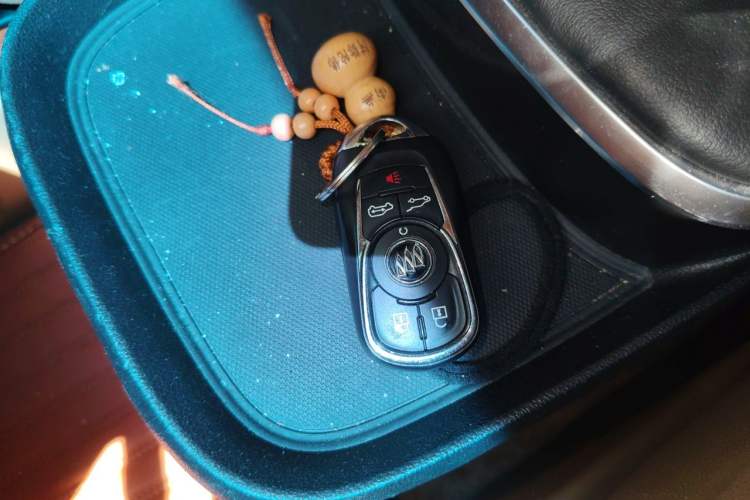Used Buick GL8 2017 ES 28T Flagship Model China V Standard Vehicle Key