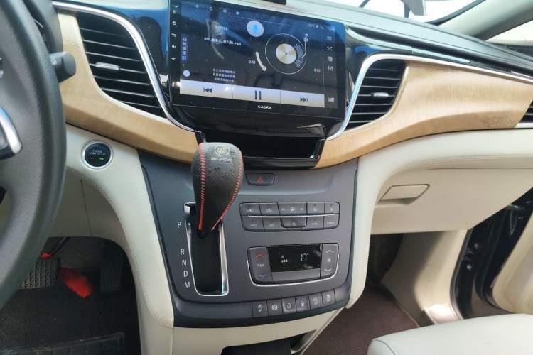 Used Buick GL8 2017 ES 28T Comfort Model China V Standard Audio And AC Panel