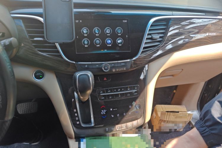 Used Buick GL8 2017 ES 28T Flagship Model China V Standard Audio And AC Panel
