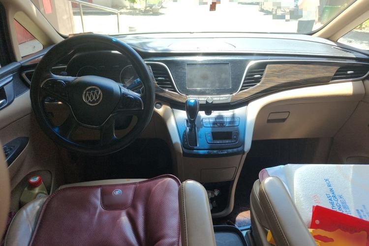 Used Buick GL8 2017 ES 28T Premium Version China V Standard Center Console