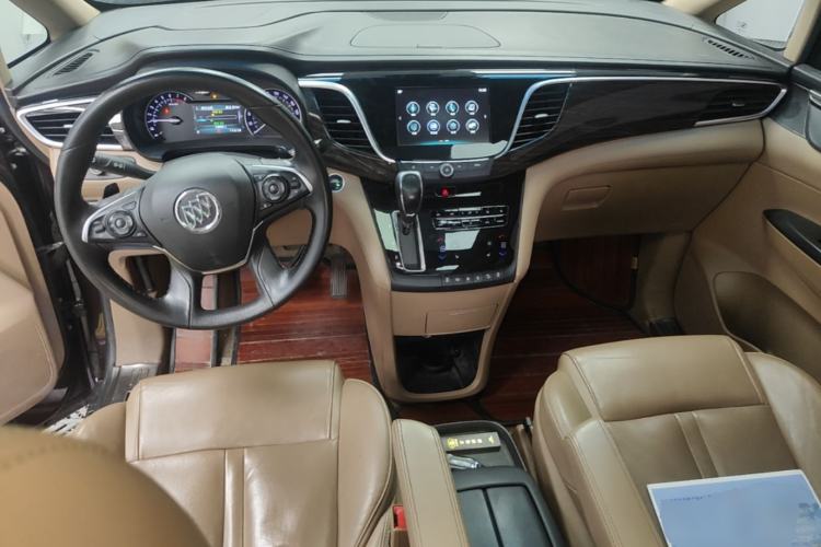 Used Buick GL8 2017 ES 28T Luxury Model China V Standard Center Console
