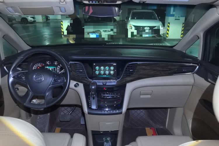 Used Buick GL8 2017 ES 28T Luxury Model China V Standard Center Console