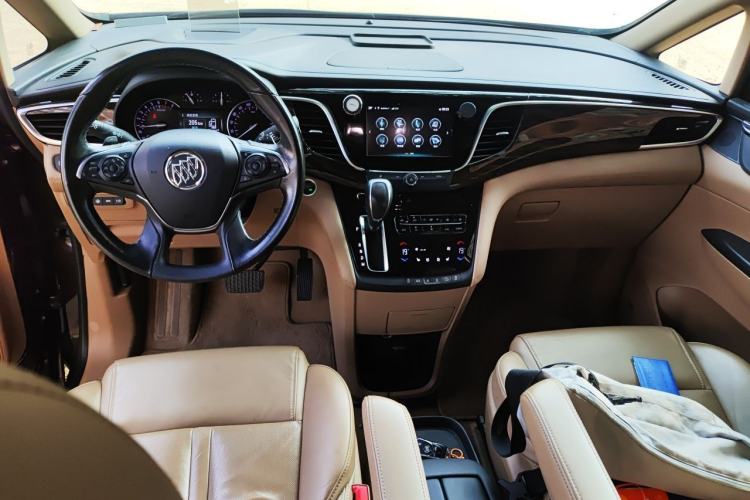 Used Buick GL8 2017 ES 28T Flagship Model China V Standard Center Console