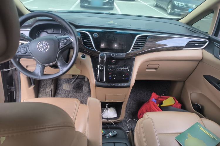 Used Buick GL8 2017 ES 28T Luxury Model China V Standard Center Console