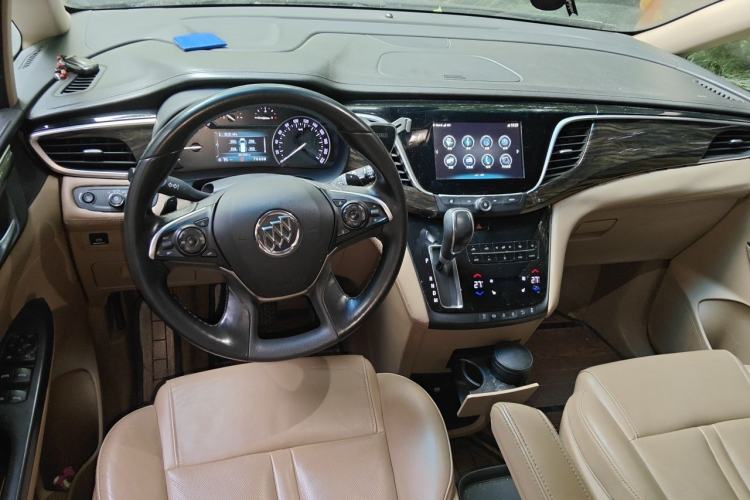 Used Buick GL8 2017 ES 28T Luxury Model China V Standard Center Console