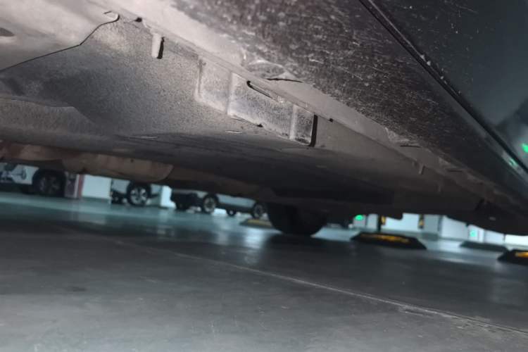 Used Buick GL8 2017 ES 28T Luxury Model China V Standard Chassis Front Left