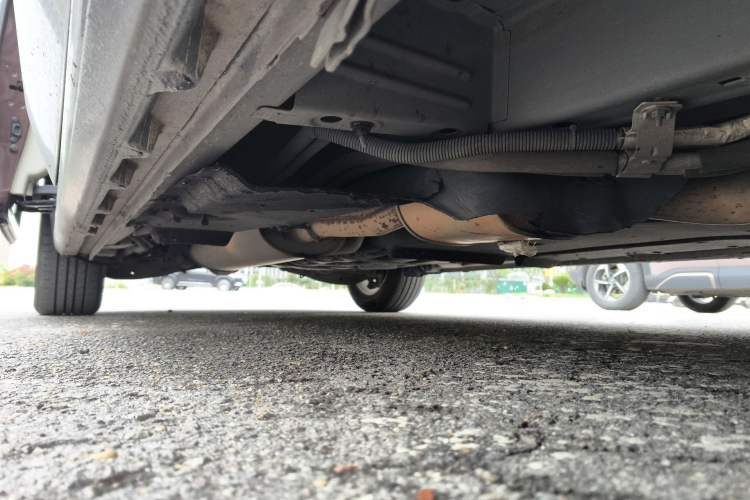 Used Buick GL8 2017 ES 28T Comfort Model China V Standard Chassis Front Right