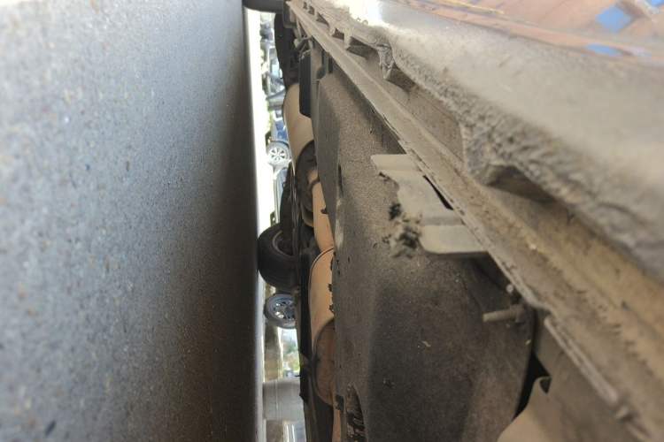 Used Buick GL8 2017 ES 28T Premium Version China V Standard Chassis Front Right