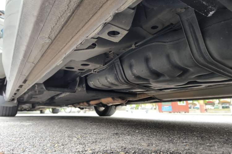 Used Buick GL8 2017 ES 28T Comfort Model China V Standard Chassis Rear Left
