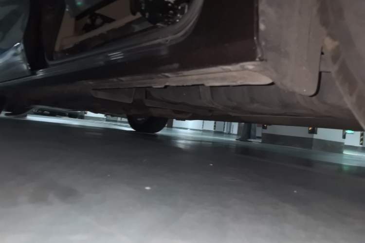 Used Buick GL8 2017 ES 28T Luxury Model China V Standard Chassis Rear Left