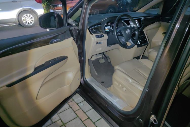 Used Buick GL8 2017 ES 28T Flagship Model China V Standard Driver Seat