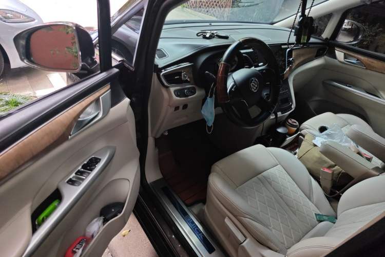 Used Buick GL8 2017 ES 28T Comfort Model China V Standard Driver Seat