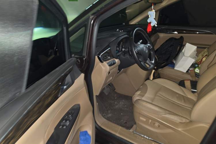 Used Buick GL8 2017 ES 28T Luxury Model China V Standard Driver Seat