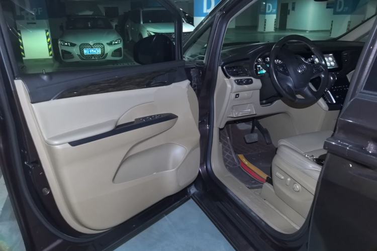Used Buick GL8 2017 ES 28T Luxury Model China V Standard Driver Seat