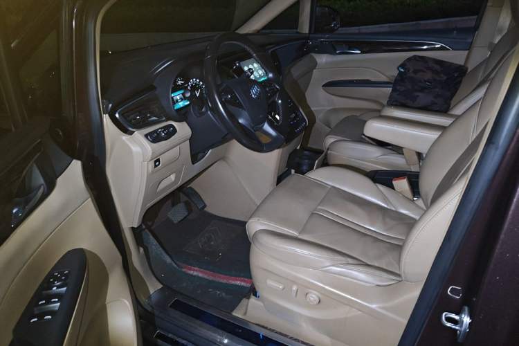 Used Buick GL8 2017 ES 28T Premium Version China V Standard Driver Seat