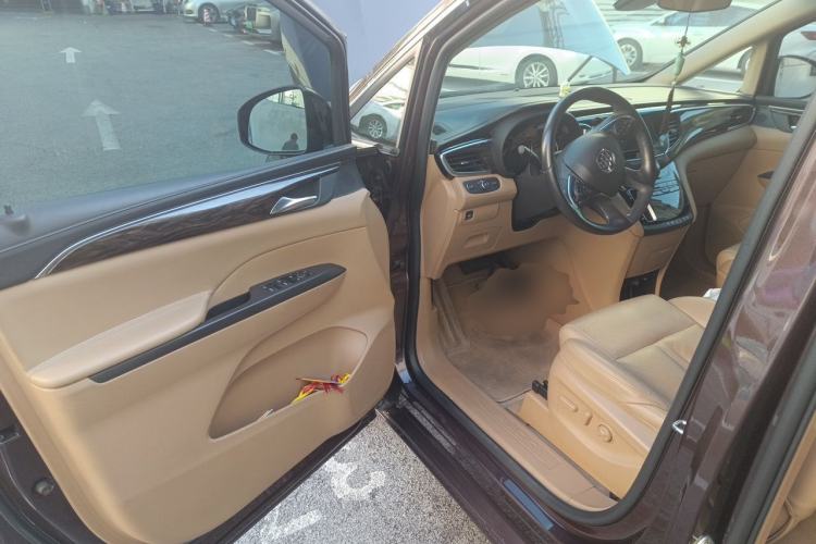 Used Buick GL8 2017 ES 28T Luxury Model China V Standard Driver Seat